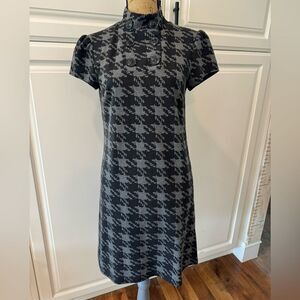 Lori M Houndstooth dress size small